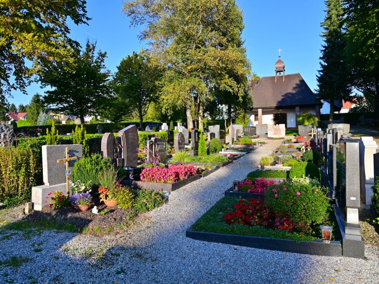 Grossansicht in neuem Fenster: Gemeindlicher Friedhof Hattenhofen (004) Grossansicht in neuem Fenster: Gemeindlicher Friedhof Hattenhofen (004)