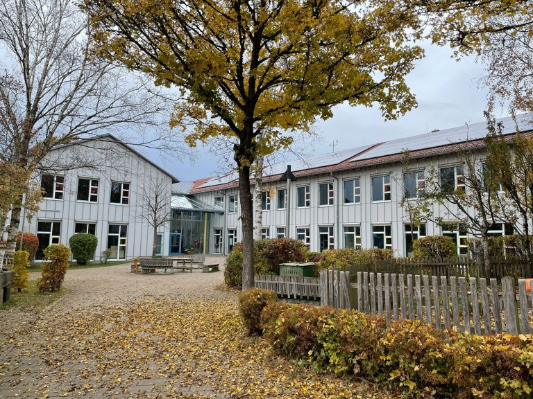 Grossansicht in neuem Fenster: Montessori-Schule Günzlhofen Grossansicht in neuem Fenster: Montessori-Schule Günzlhofen